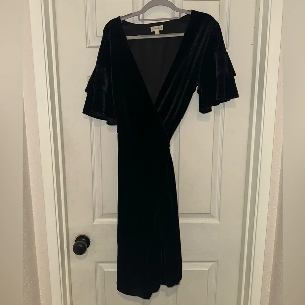 Maison Jules Black Velvet Wrap Dress Size L - Picture 1 of 4